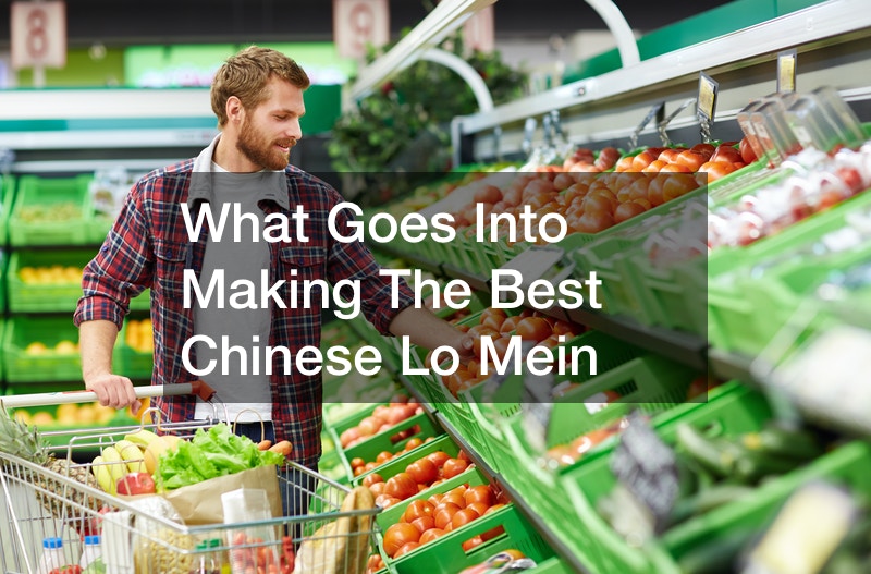 What Goes Into Making The Best Chinese Lo Mein